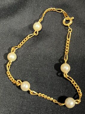 Gold Pearl Chain Bracelet - Elegant Women's Jewelry